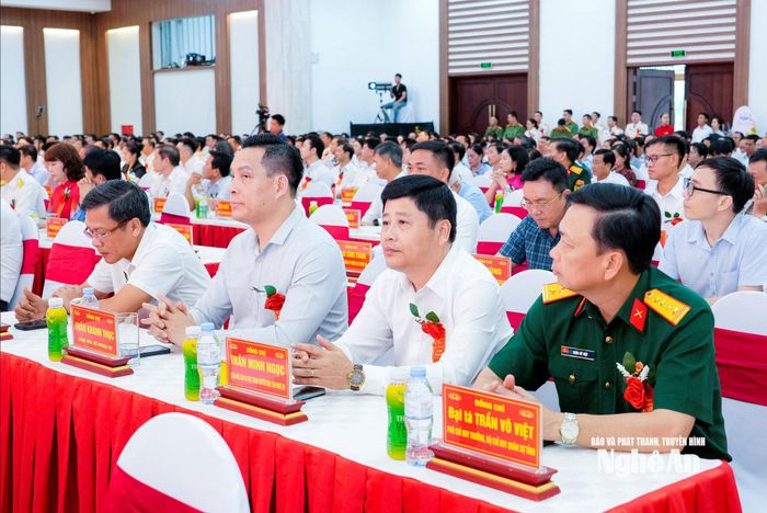 Các đại biểu tham dự lễ kỷ niệm. Ảnh: Phạm Bằng