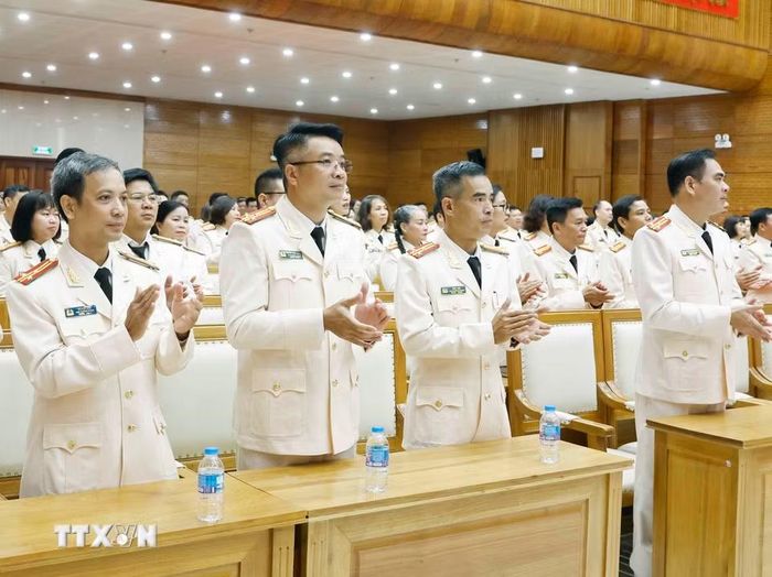 Các đại biểu tham dự cuộc làm việc của Tổng Bí thư, Chủ tịch nước Tô Lâm với Trung tâm Kỹ thuật nghiệp vụ (Bộ Công an).(Ảnh: Thống Nhất/TTXVN)