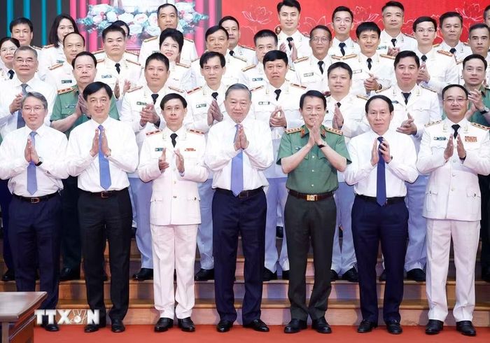 Tổng Bí thư, Chủ tịch nước Tô Lâm và các đại biểu. (Ảnh: Thống Nhất/TTXVN)