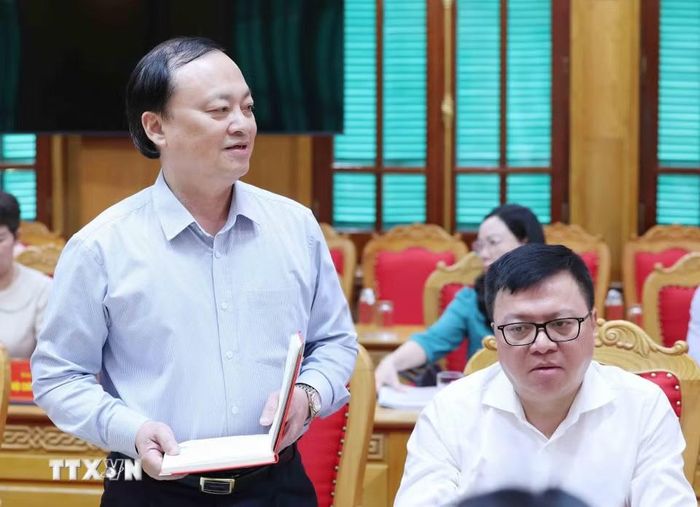 Đồng chí Đỗ Tiến Sỹ, Ủy viên Ban Thường vụ Đảng ủy các cơ quan Đảng Trung ương, Ủy viên Trung ương Đảng, Tổng Giám đốc Đài Tiếng nói Việt Nam phát biểu tại hội nghị. (Ảnh: Phương Hoa/TTXVN)