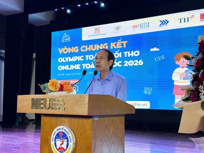 Phó giáo sư, Tiến sỹ Nguyễn Văn Tùng - Thành viên Hội đồng thành viên Nhà xuất bản Giáo dục Việt Nam chia sẻ về cuộc thi. (Ảnh: Vietnam+)