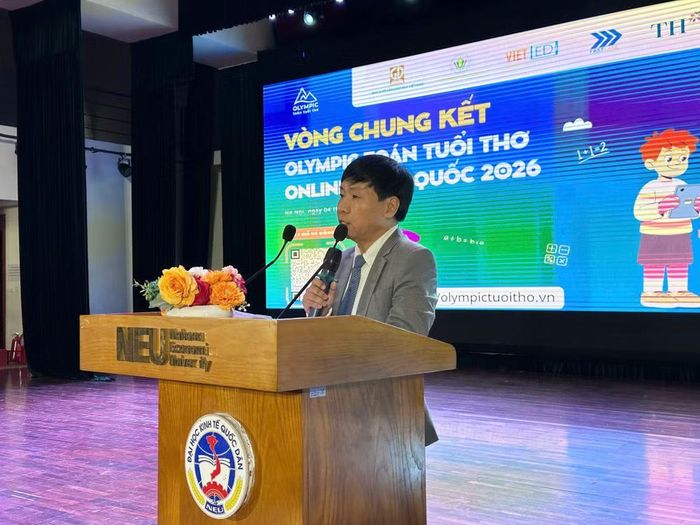 Ông Trần Ngọc Điệp - Trưởng Ban Tổ chức phát biểu tại Lễ Tổng kết và trao giải Olympic Toán Tuổi thơ Online toàn quốc 2026. (Ảnh: Vietnam+)