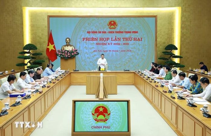 Thủ tướng Lê Minh Hưng, Chủ tịch Hội đồng Thi đua - Khen thưởng Trung ương chủ trì Phiên họp lần thứ hai. (Ảnh: Dương Giang/TTXVN)