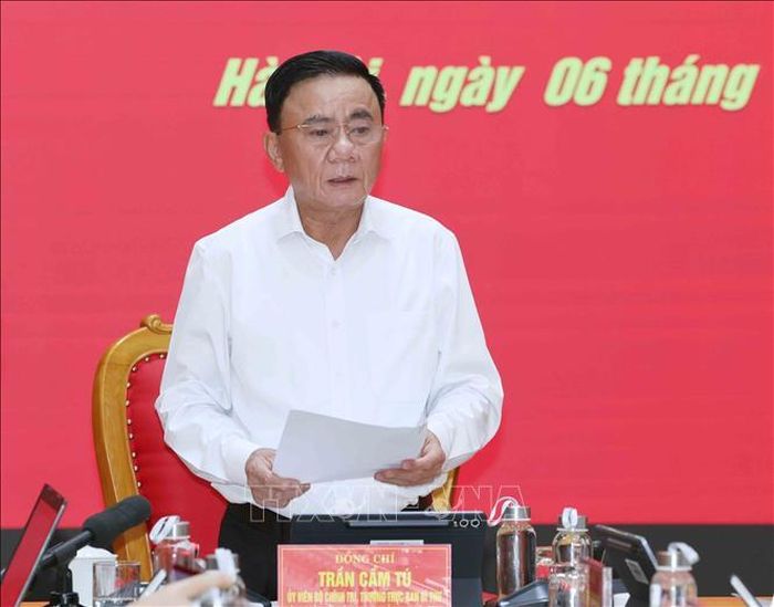 Đồng chí Trần Cẩm Tú, Ủy viên Bộ Chính trị, Thường trực Ban Bí thư, Bí thư Đảng ủy các cơ quan Đảng Trung ương phát biểu chỉ đạo hội nghị. Ảnh: Phương Hoa/TTXVN