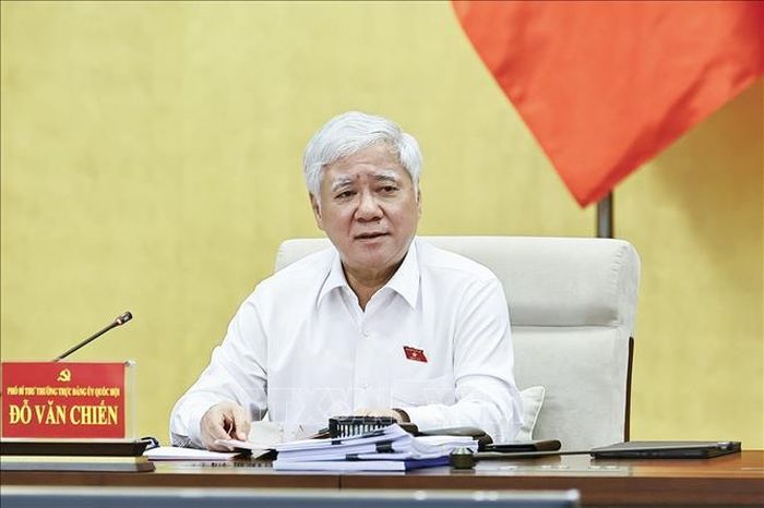 Phó Bí thư Thường trực Đảng ủy Quốc hội Đỗ Văn Chiến phát biểu. Ảnh: Doãn Tấn/TTXVN