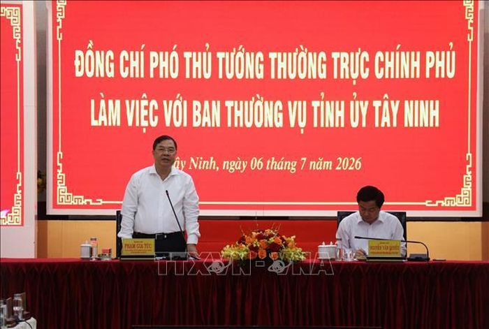 Ủy viên Bộ Chính trị, Phó Thủ tướng Thường trực Chính phủ Phạm Gia Túc phát biểu chỉ đạo tại buổi làm việc với Ban Thường vụ Tỉnh ủy Tây Ninh.