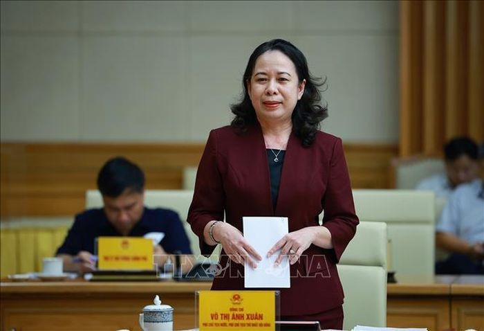 Phó Chủ tịch nước Võ Thị Ánh Xuân, Phó Chủ tịch Thứ nhất Hội đồng Thi đua - Khen thưởng Trung ương phát biểu. Ảnh: Dương Giang/TTXVN