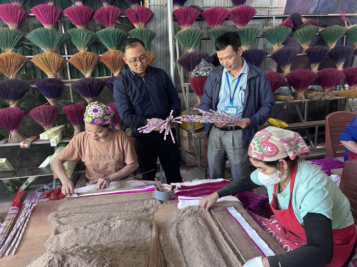 Khơi thông nội lực thực hiện Chương trình Mục tiêu quốc gia các xã miền núi Nghệ An. Ảnh: TTXVN
