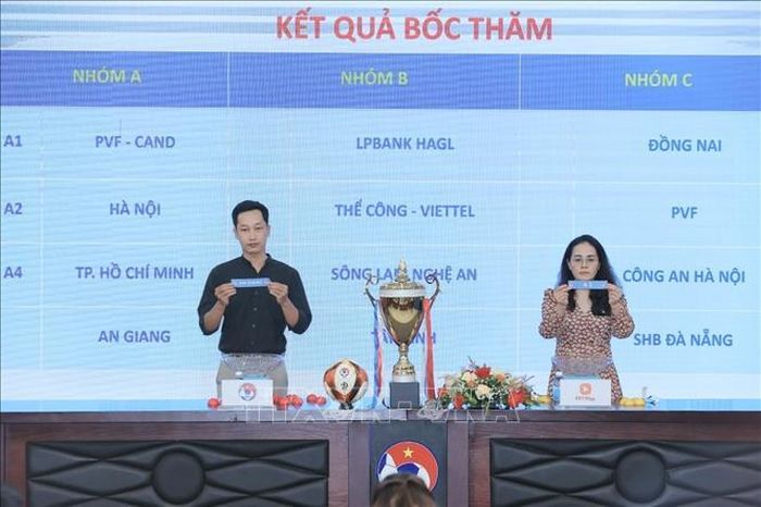 Lễ bốc thăm xếp lịch thi đấu VCK Giải Bóng đá Vô địch U21 Quốc gia 2026 - Cúp FPT Play. Ảnh: Minh Quyết/TTXVN