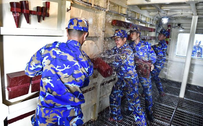 Các đơn vị tham gia nội dung đấu tranh bảo vệ sức sống tàu.