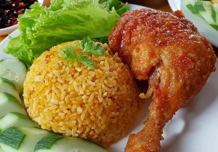 Nhiều người nghi ngộ độc sau ăn cơm gà ở Khánh Hòa, Bộ Y tế vào cuộc (Ảnh minh họa).
