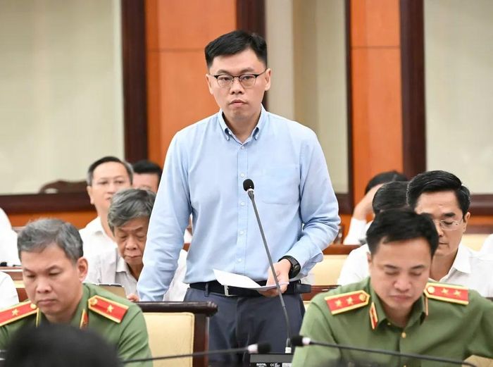 Viện trưởng Viện Nghiên cứu phát triển TPHCM Trương Minh Huy Vũ phát biểu tại hội nghị. Ảnh: VIỆT DŨNG