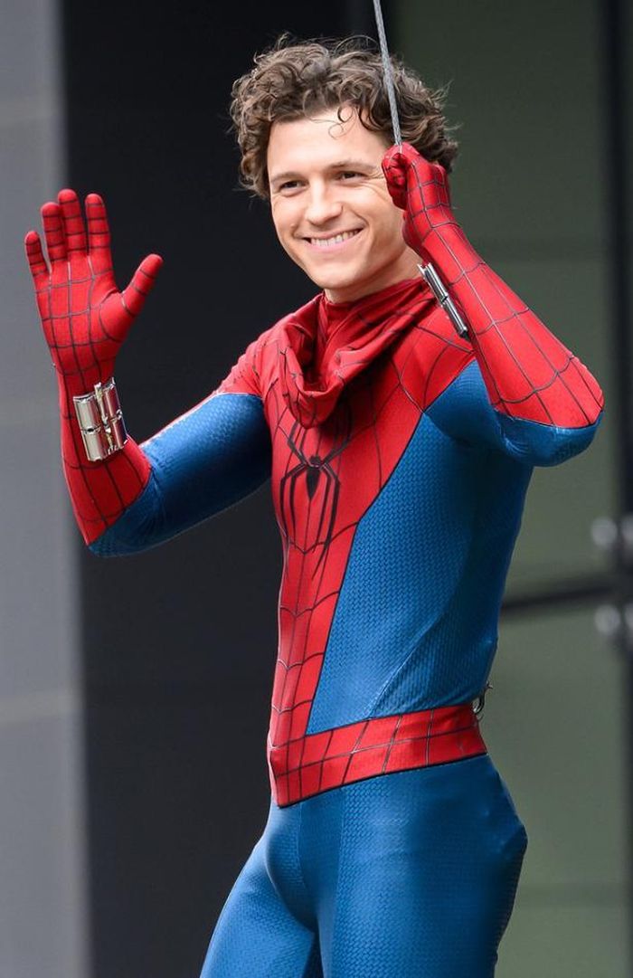 Tom Holland từng bị chấn thương não và phải tạm dừng quay trong phần phim mới của Spider Man.