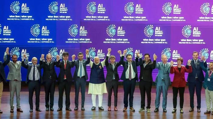 Thủ tướng Ấn Độ Narendra Modi cùng các CEO công nghệ tại Hội nghị AI Toàn cầu