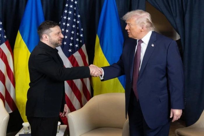 Tổng thống Mỹ Donald Trump sẽ có cuộc gặp với Tổng thống Ukraine Volodymyr Zelensky bên lề Hội nghị Thượng đỉnh NATO. Ảnh: AP.