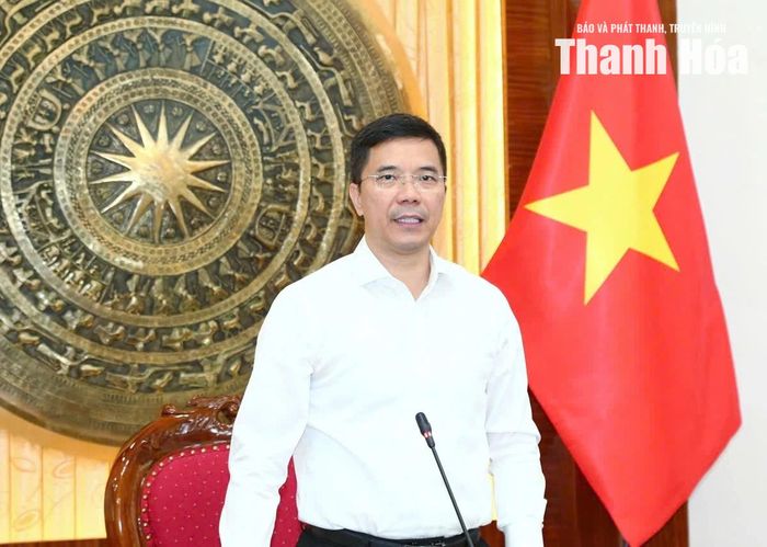 Phó Bí thư Thường trực Tỉnh ủy Nguyễn Hồng Phong phát biểu chỉ đạo tại hội nghị.