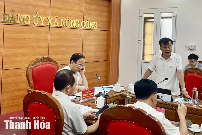 Đại diện Sở Tài chính trao đổi, làm rõ một số nội dung liên quan.
