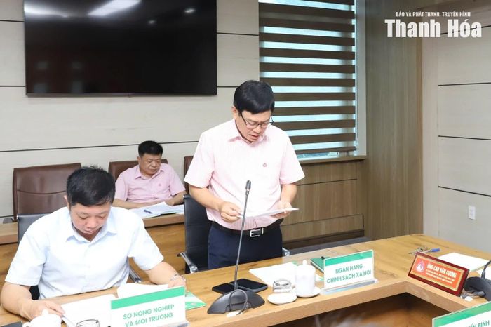 Giám đốc NHCSXH Thanh Hóa trình bày báo cáo hoạt động tín dụng chính sách quý II/2026.