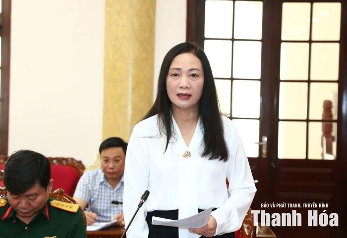Đại biểu phát biểu ý kiến tại hội nghị.