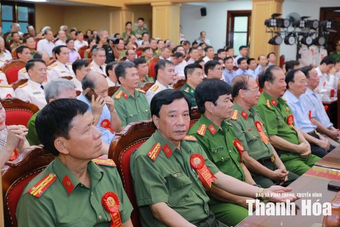 Các đại biểu dự lễ kỷ niệm.
