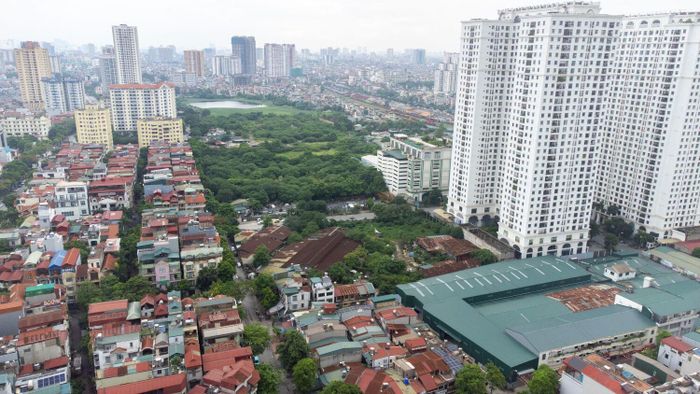 ICC Complex thuộc ô quy hoạch D3/HH6, có mặt tiền phía bắc là đường Đại Kim; tiếp giáp tòa chung cư Eco Lake View ở phía đông; giáp đường giao thông khu đô thị mới Đại Kim ở phía tây.