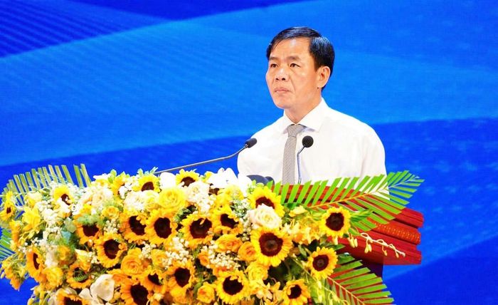 Bí thư Tỉnh ủy Quảng Trị Nguyễn Văn Phương phát biểu tại hội nghị