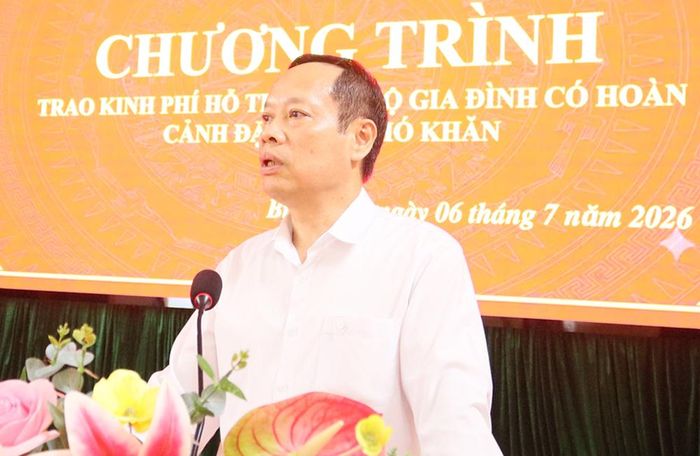 Đồng chí Nghiêm Xuân Hưởng, Phó Chủ tịch HĐND tỉnh phát biểu tại chương trình.