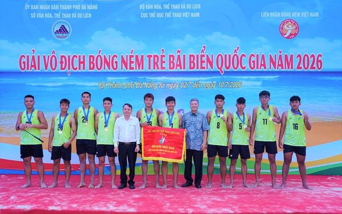 Đội U18 Thành phố Hồ Chí Minh 1 giành giải Nhất nam. Ảnh: THÀNH DANH