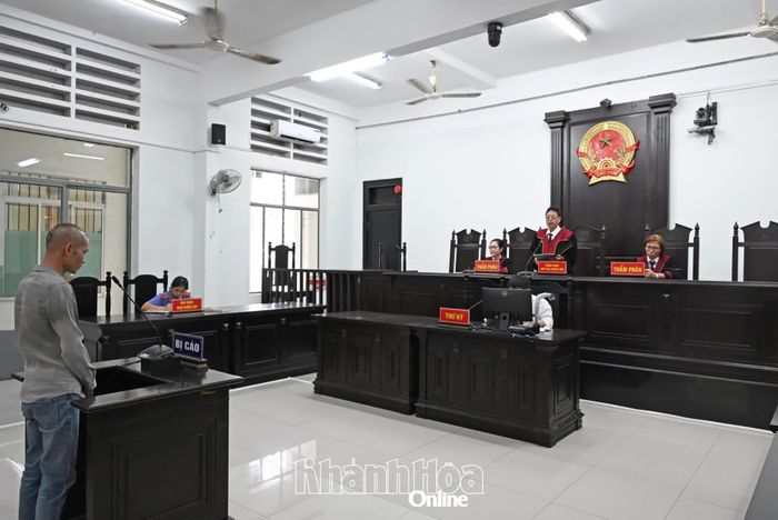 Quang cảnh phiên tòa.
