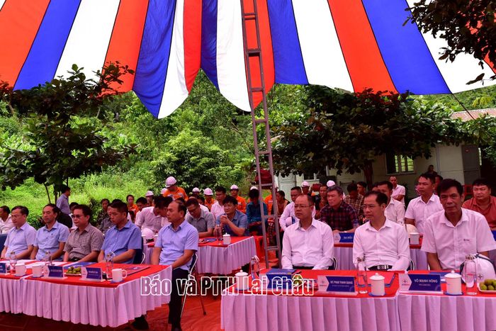Quang cảnh buổi lễ.