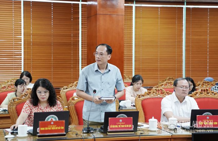 Lãnh đạo Sở Văn hóa, Thể thao và Du lịch báo cáo kết quả thuộc lĩnh vực quản lý