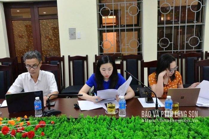 Các đại biểu tham gia cuộc họp