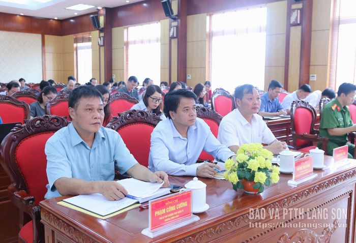 Các đại biểu tham dự hội nghị