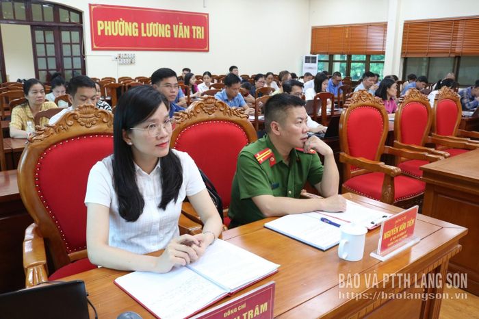Các đại biểu dự hội nghị