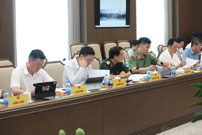 Các đại biểu dự hội nghị.