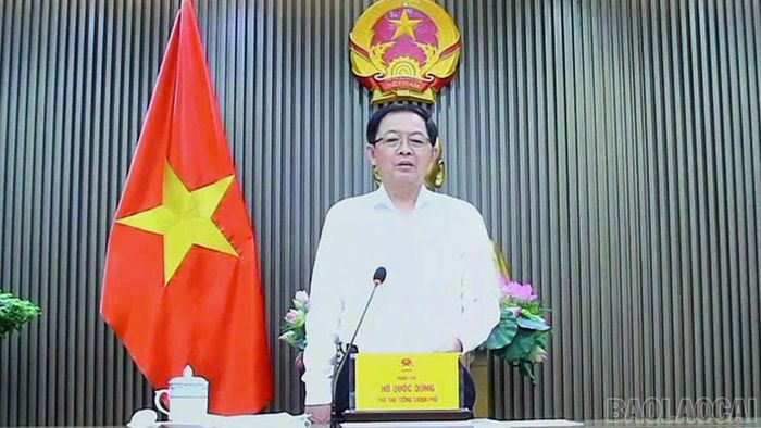 Phó Thủ tướng Chính phủ Hồ Quốc Dũng phát biểu kết luận hội nghị.