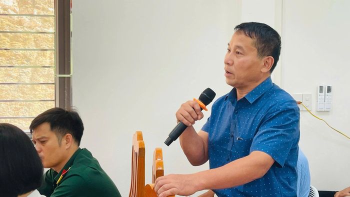 Đại diện cử tri phát biểu ý kiến.