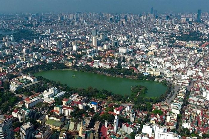 Hà Nội công bố Quy hoạch tổng thể Thủ đô với tầm nhìn 100 năm thông qua mô hình 4D để người dân trực tiếp tham quan.