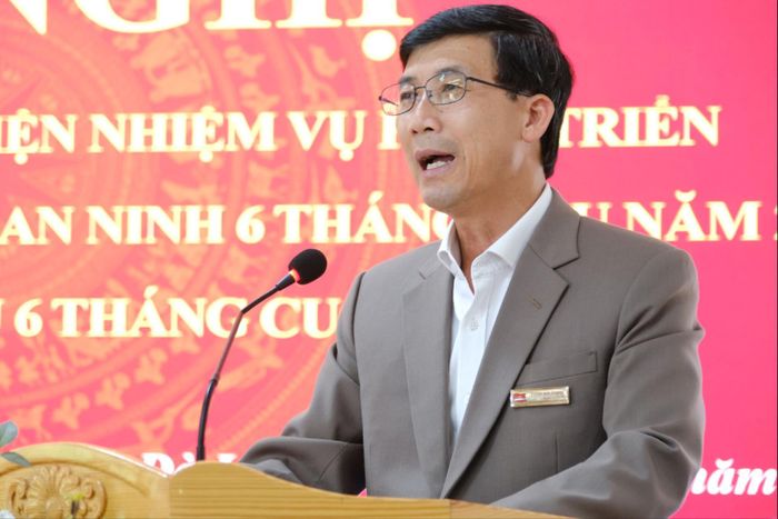 Đồng chí Phạm Kim Quang, Bí thư Đảng ủy, Chủ tịch HĐND phường Cam Ly - Đà Lạt phát biểu chỉ đạo tại hội nghị