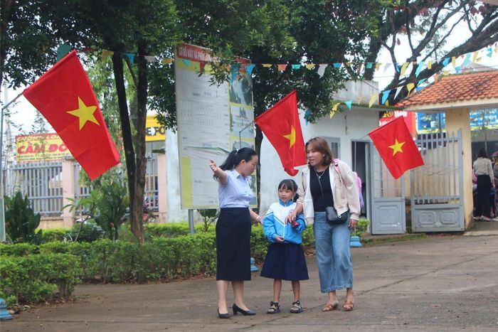 Học sinh Lâm Đồng tựu trường năm học 2025 - 2026 (Ảnh minh họa: Nguyễn Hiền)
