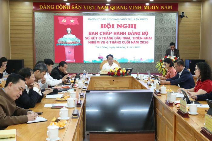 Quang cảnh hội nghị