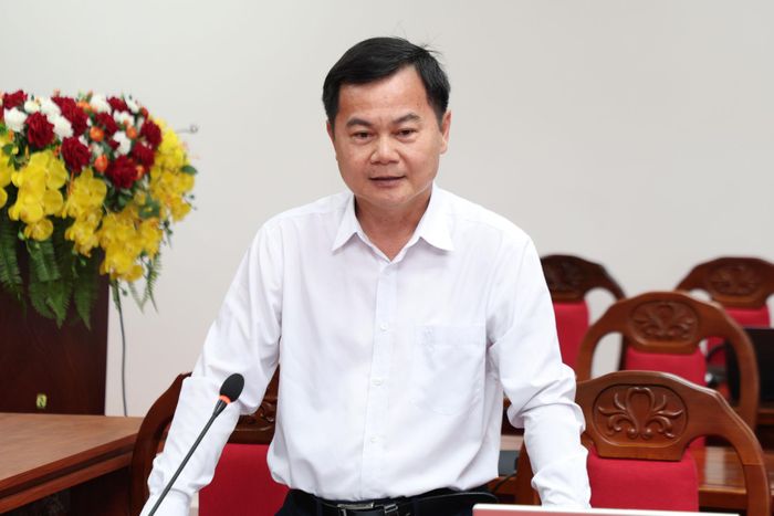 Lãnh đạo Văn phòng Tỉnh ủy Lâm Đồng trao đổi tại hội nghị