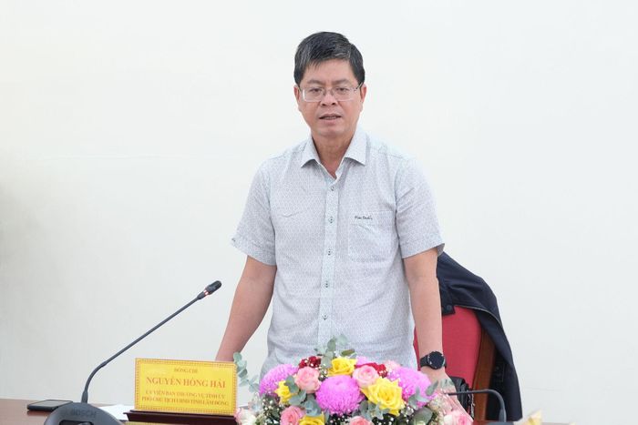 Ủy viên Ban Thường vụ Tỉnh ủy, Phó Chủ tịch UBND tỉnh, Tổ trưởng Tổ công tác số 2 Nguyễn Hồng Hải chỉ đạo tại buổi làm việc