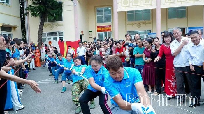 Các hoạt động văn hóa, thể thao được tổ chức góp phần thắt chặt tình đoàn kết, nâng cao đời sống tinh thần cán bộ, Nhân dân địa phương.