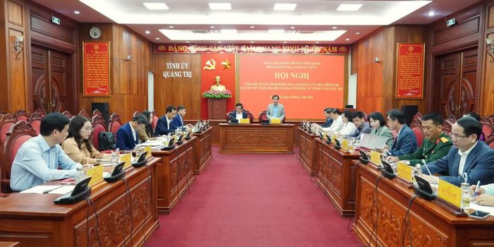 Hội nghị công bố Quyết định kiểm tra, giám sát của Bộ Chính trị, Ban Bí thư năm 2026 đối với Ban Thường vụ Tỉnh ủy Quảng Trị - Ảnh: N.M