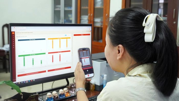 Cán bộ UBKT Tỉnh ủy đẩy mạnh chuyển đổi số trong thực hiện nhiệm vụ - Ảnh: N.M