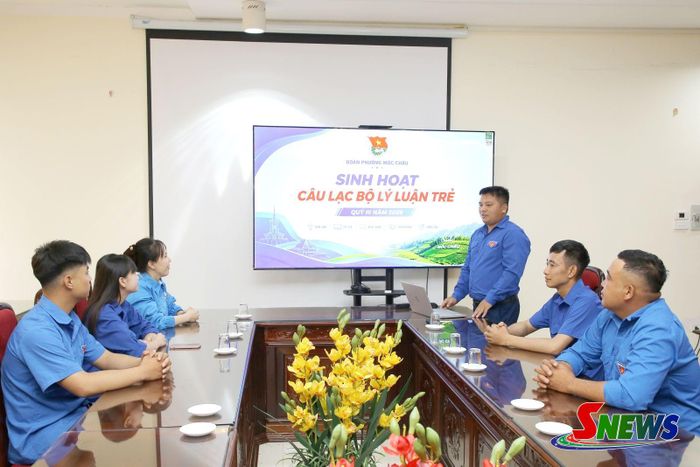Câu lạc bộ Lý luận trẻ Đoàn phường Mộc Châu sinh hoạt quý III năm 2026.