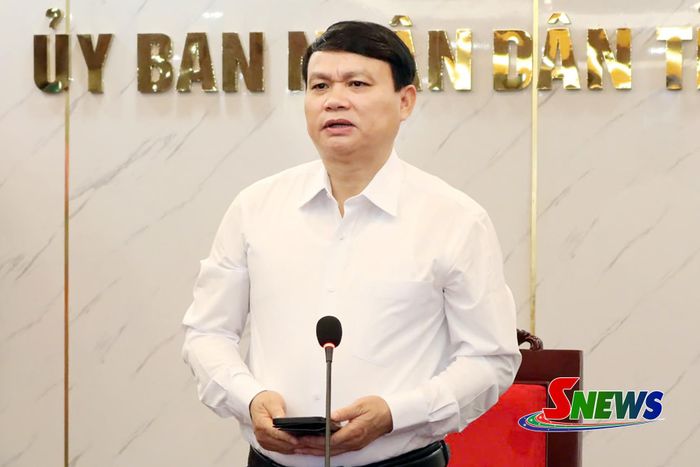 Đồng chí Đặng Ngọc Hậu, Phó Chủ tịch UBND tỉnh phát biểu tại cuộc họp.
