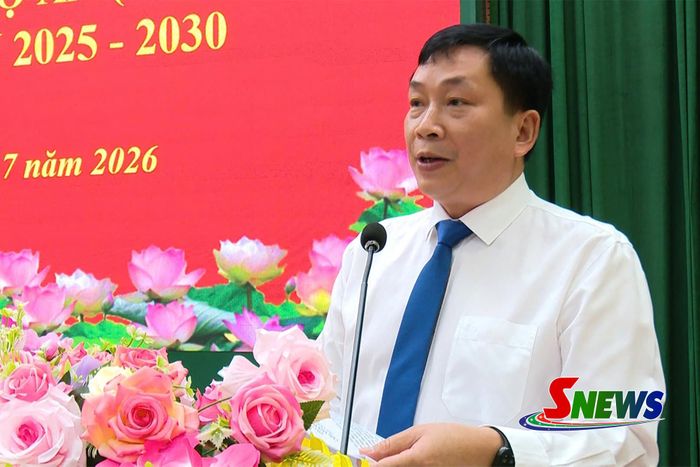 Đồng chí Bí thư Đảng ủy xã Yên Châu phát biểu tại Hội nghị