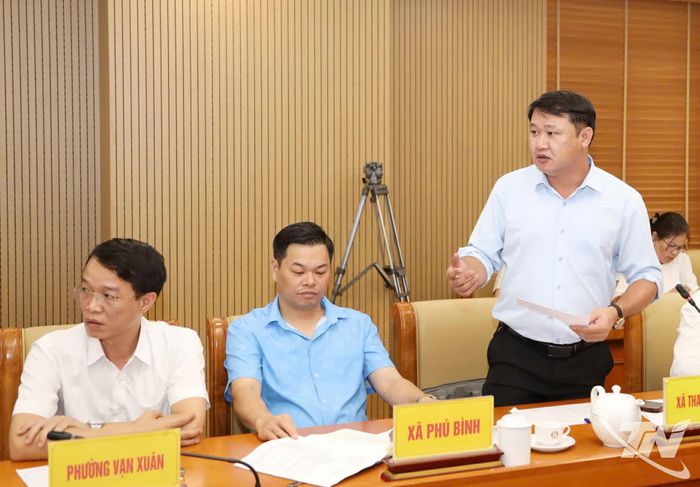 Đại biểu phát biểu.